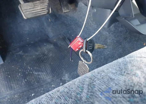 1999 Honda Cr-V Lx z USA, uszkodzony, nr VIN JHLRD1848XC041206